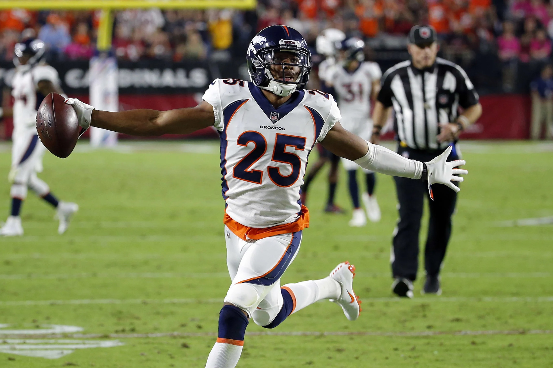 Chris Harris Jr. Opens ‘New Chapter’ With the Chargers